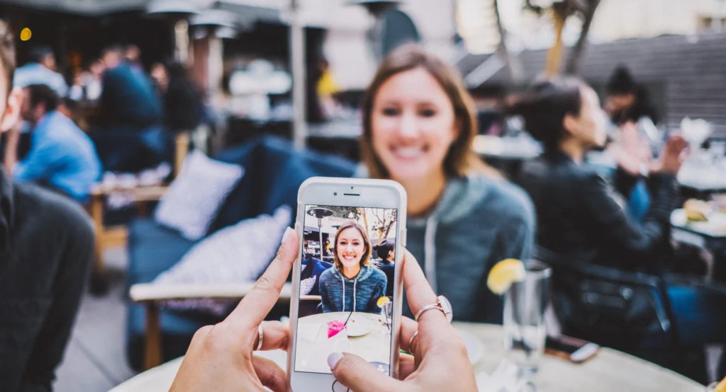 How to crowdsource a video blog marketing campaign scaled 1